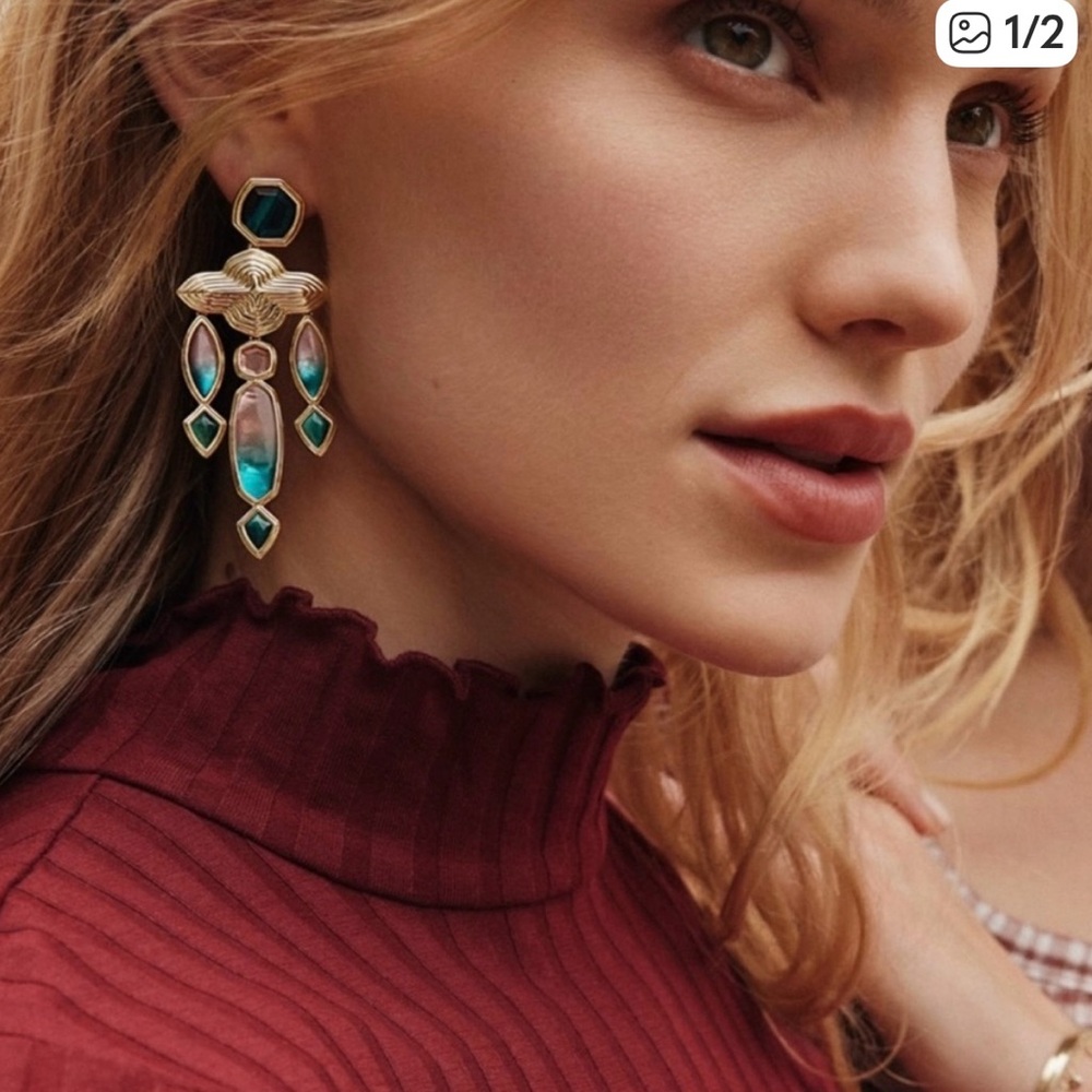 NWT! Kendra Scott Monica Gold Statement Earrings - Picture 5 of 6